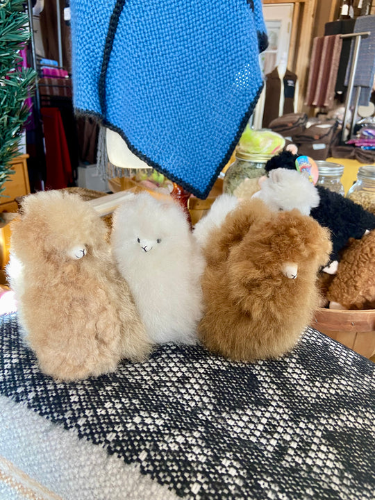 100% Alpaca Fiber Fluffy Alpacas